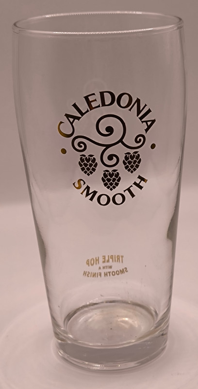 Caledonia Smooth 2012 pint glass glass