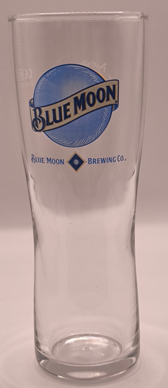 Blue Moon 2013 half pint glass glass